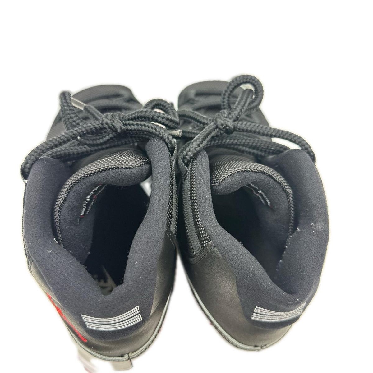 シューズ AIR JORDAN 11 RETRO BLK 26