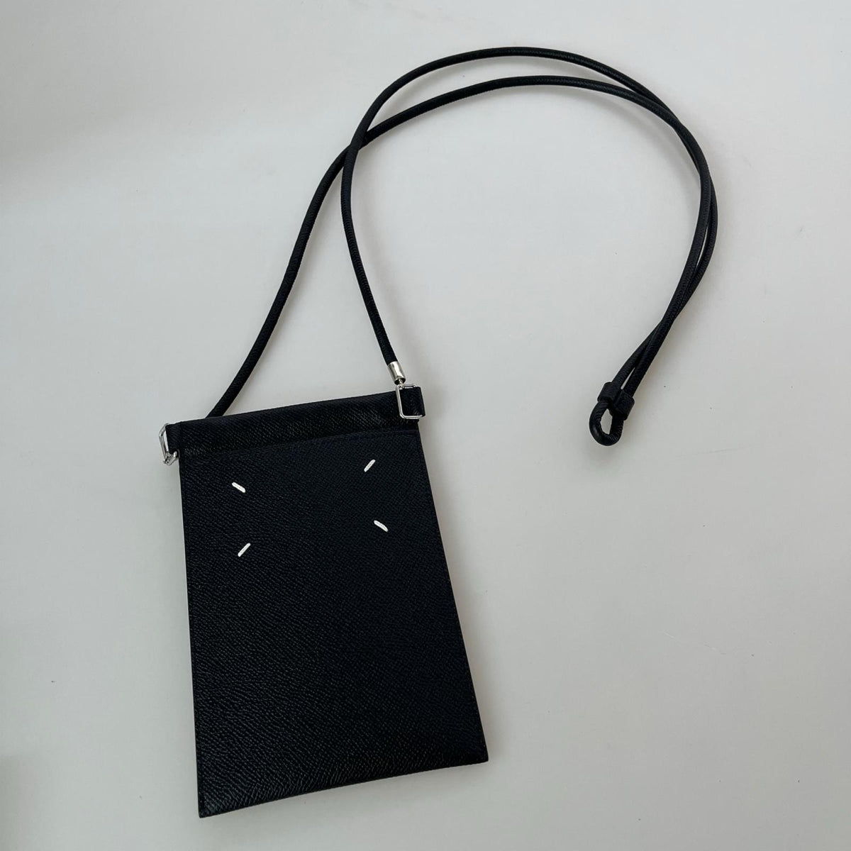 その他アクセサリー 23ss ｽﾏﾎｼｮﾙﾀﾞｰﾚｻﾞｰﾊﾞｯｸﾞ 黒 ブラック