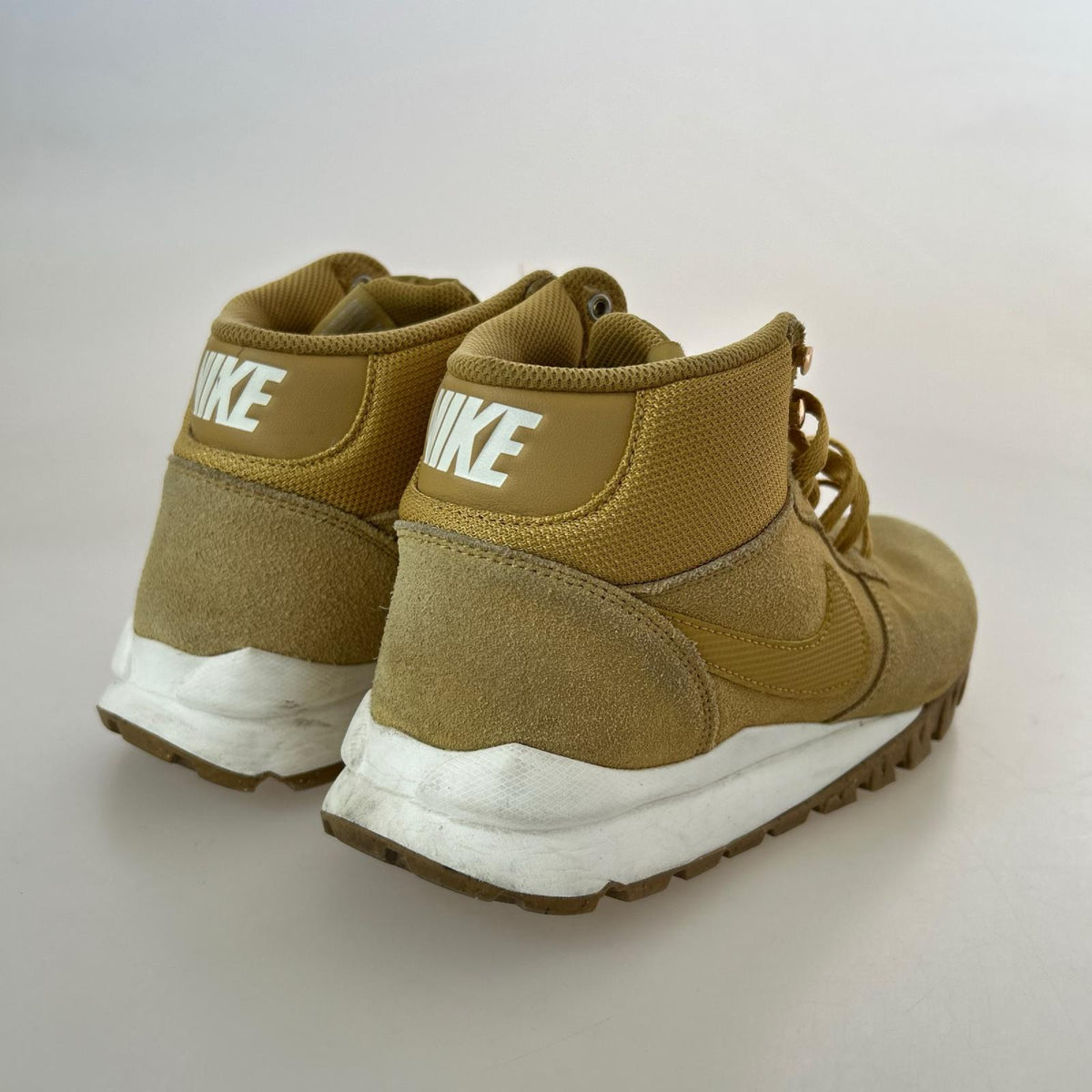 スニーカー NIKE HOODLAND SUEDE 25.5cm (US7 1/2 UK7 EU41) ベージュ