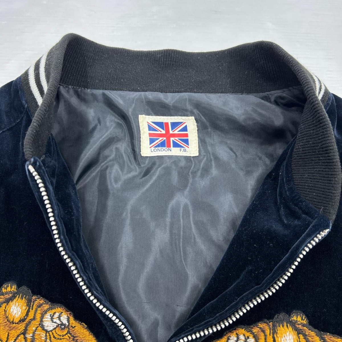 ブルゾン LONDON F.B. ｽｶｼﾞｬﾝ 虎刺繍 (-) ネイビー