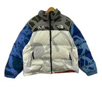 ダウンジャケット ×KAWS 1996 RETRO NUPTSE JACKET XL マルチカラー