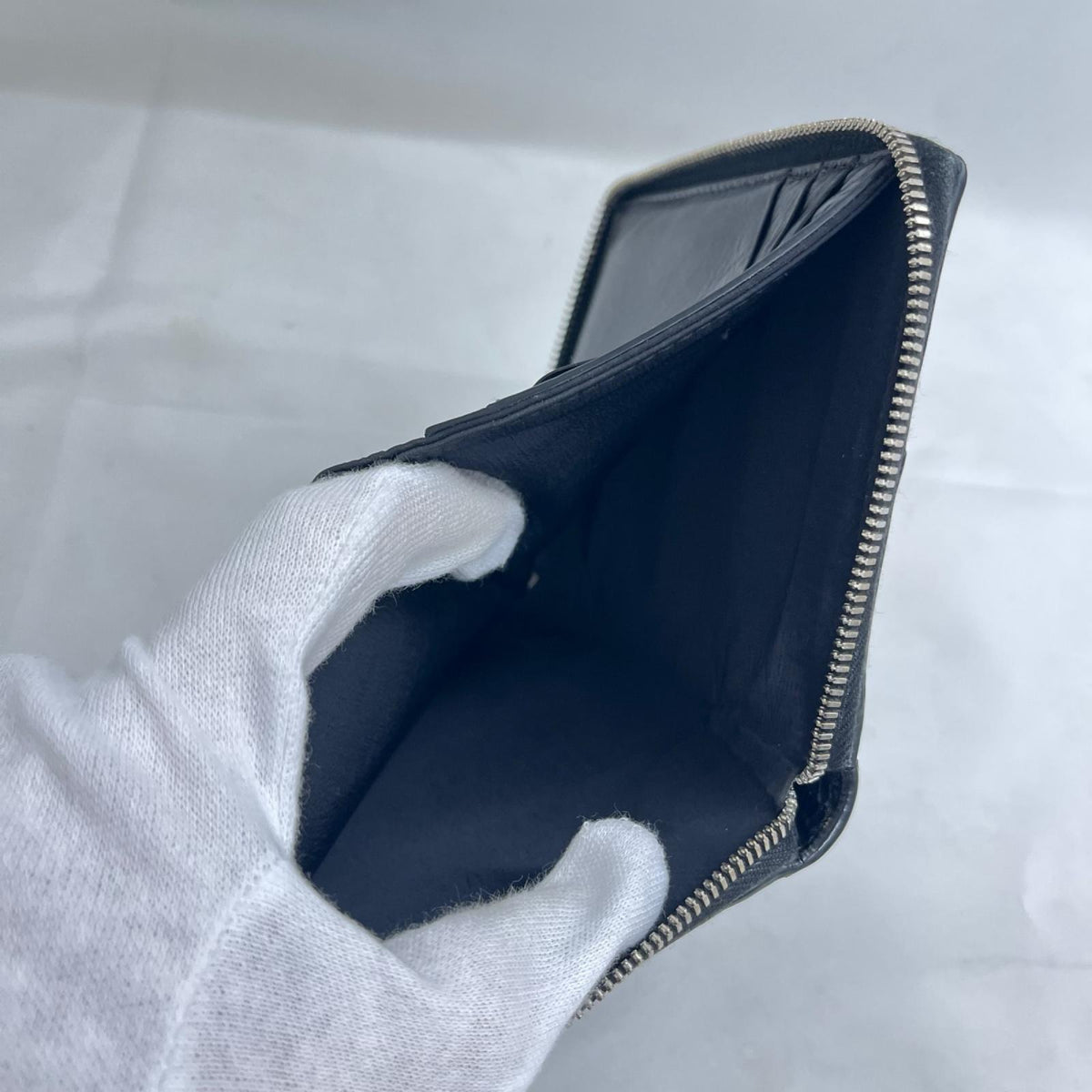 ｲﾝﾄﾚﾁｬｰﾄ/ｶｾｯﾄ/ﾗｳﾝﾄﾞｼﾞｯﾌﾟ/二つ折財布