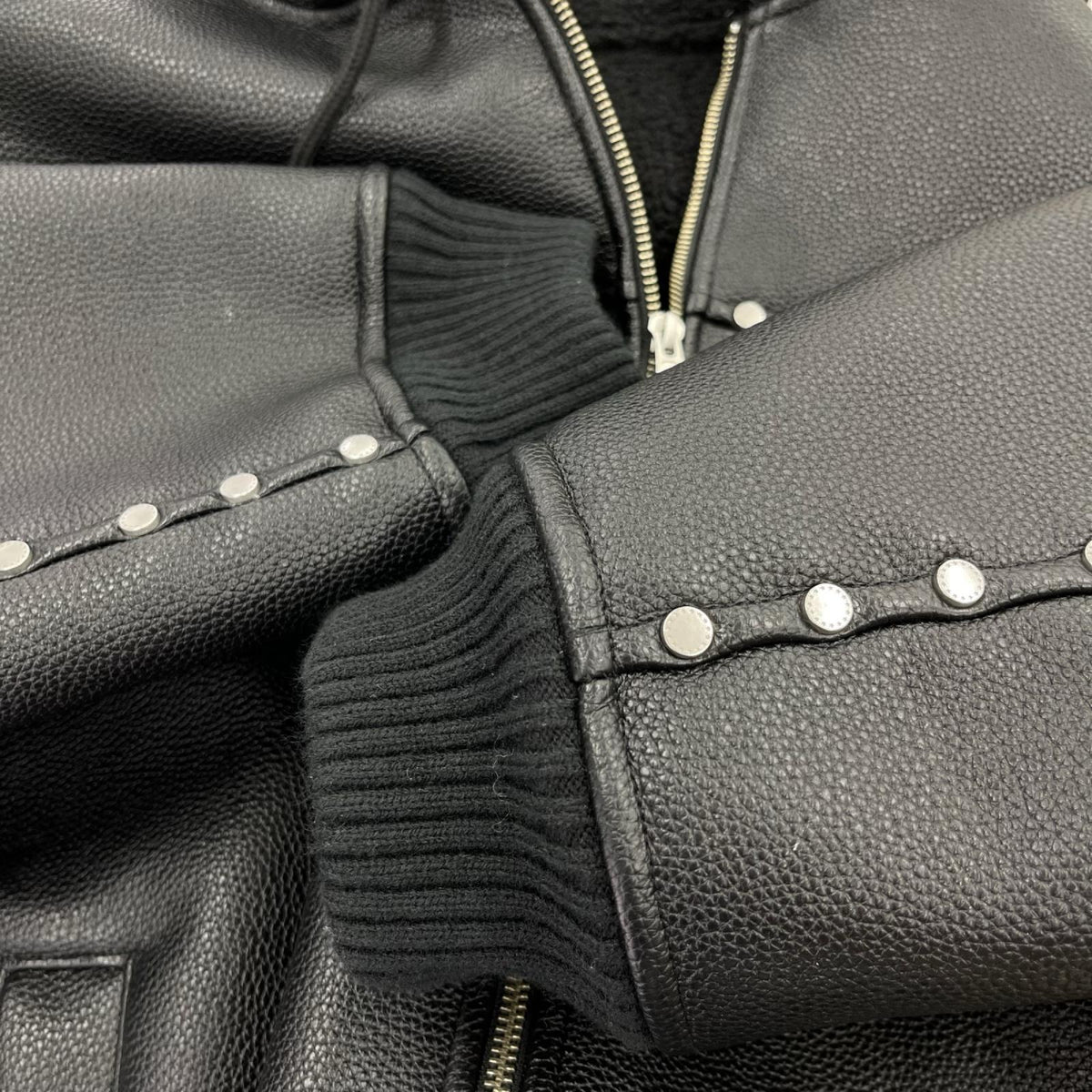 ジャケット AFB HOODED STUDDED BOMBER PUﾚｻﾞｰｼﾞｬｹｯﾄ L ブラック