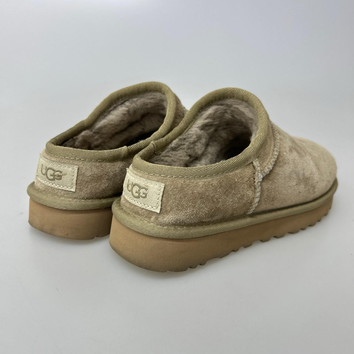 ブーツ W CLASSIC SLIPPER ベージュ 23cm (US5 UK4 1/2 EU36) ベージュ