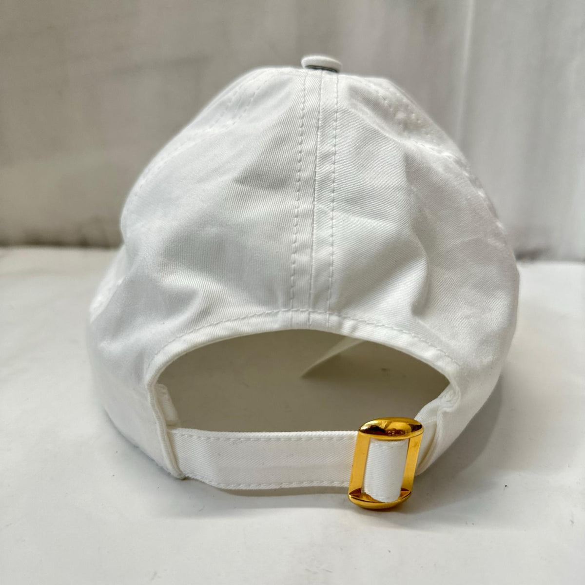 CELINE ホワイト ベースボールキャップ 白