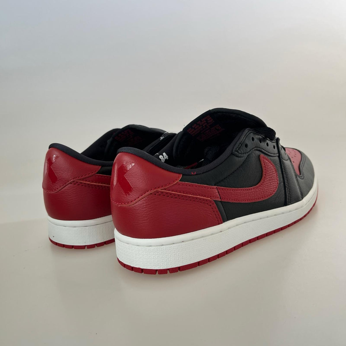 スニーカー AIR JORDAN 1 RETRO LOW OG 赤黒 (29.0cm) 29cm (US11 UK10 1/2 EU48)