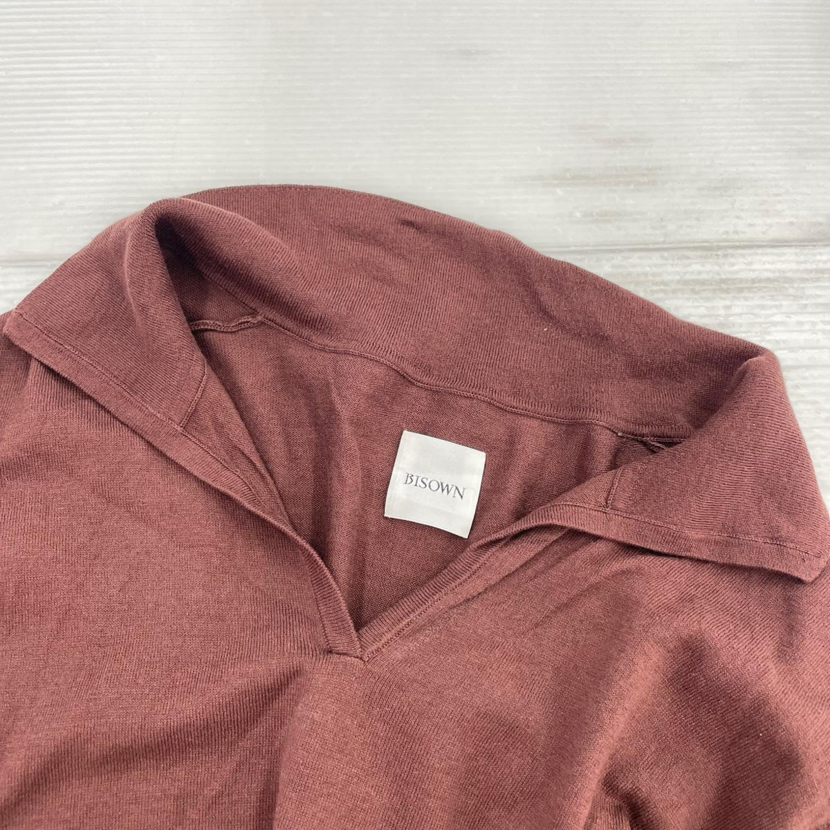 半袖Ｔシャツ BISOWN SILK COTTON SKIPPER KNIT / MAROON ブラウン