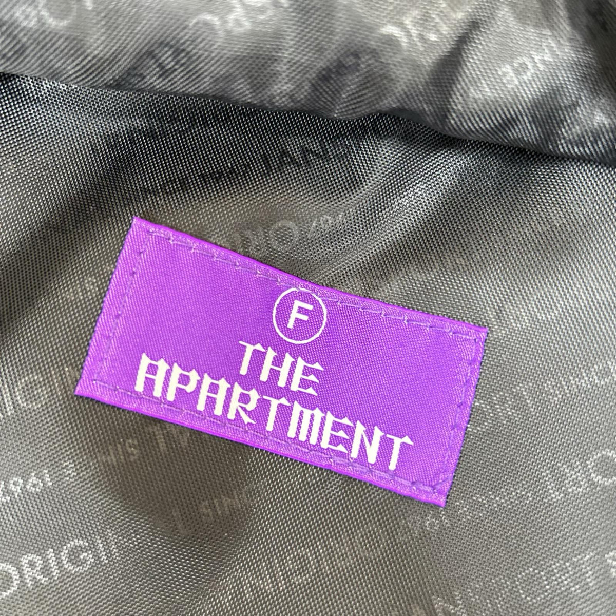 リュック・デイパック JANSPORT THE APARTMENT ブラック