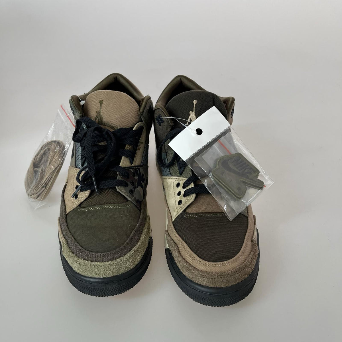 スニーカー AIR JORDAN 3 RETRO ﾊﾟｯﾁﾜｰｸ 28.5㎝ 28.5cm (US10 1/2 UK10 EU47)