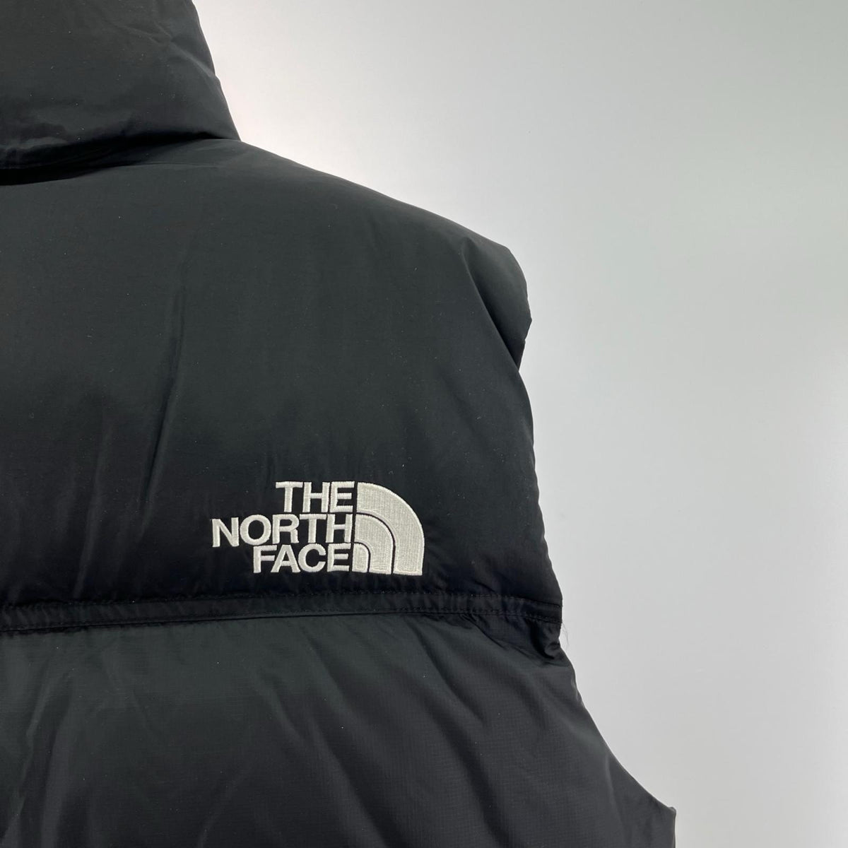 ダウンベスト Nuptse Vest ND92232 ﾌﾞﾗｯｸ M M ブラック
