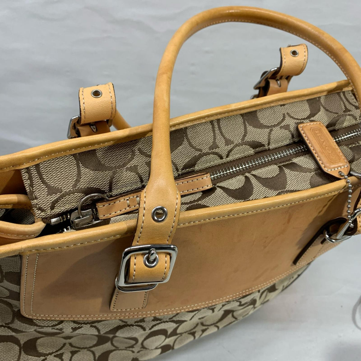 COACH/6367/ｼｸﾞﾈﾁｬｰ/ﾄｰﾄﾊﾞｯｸﾞ