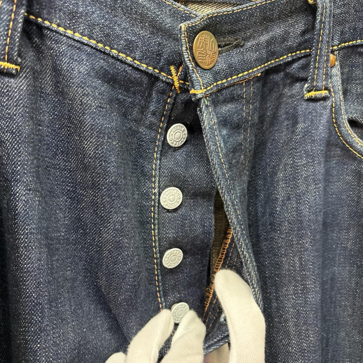 デニムパンツ 塩谷ﾌﾞﾗｻﾞｰｽﾞ ﾋﾞｯｸﾞｶﾓﾒ×家紋 ﾃﾞﾆﾑﾊﾟﾝﾂ (W34) 34 ネイビー
