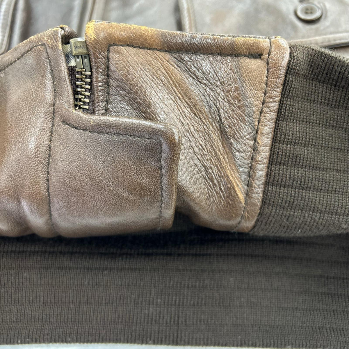 ジャケット TOPGUN MODEL G-1 ﾚｻﾞｰ ﾎﾞｱ 茶 (XL) ブラウン