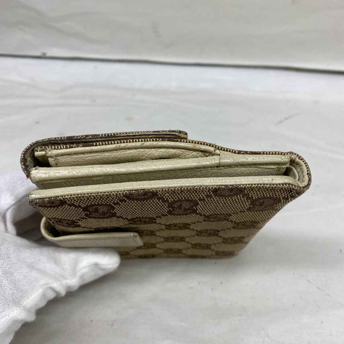 GUCCI/120932/ｺﾝﾊﾟｸﾄｳｫﾚｯﾄ