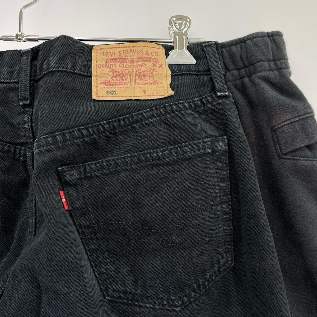 パンツ BLESS OVER JOGGING JEANS ﾄﾞｯｷﾝｸﾞﾊﾟﾝﾂ L ブラック