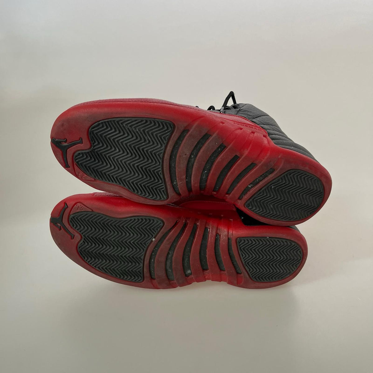 スニーカー AIR JORDAN 12 RETRO FLU (28.5cm) 28.5cm (US10 1/2 UK10 EU47) ブラック