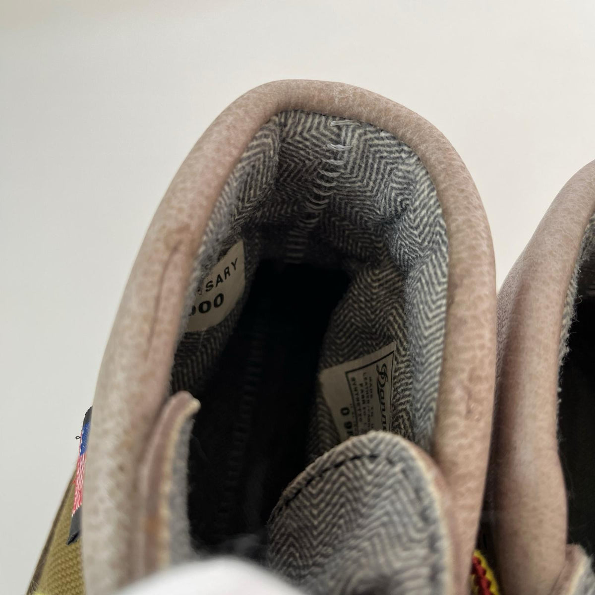 ブーツ ﾄﾚｯｷﾝｸﾞﾌﾞｰﾂ 30th アニバーサリー GORE-TEX　25.5cm カーキ