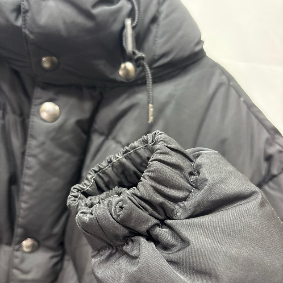 ダウンジャケット 赤ﾎﾟﾆｰ黒（L） L ブラック
