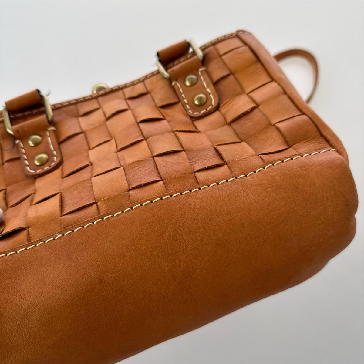 ショルダーバッグ zucchero FILATO がま口 ﾚｻﾞｰｼｮﾙﾀﾞｰﾊﾞｯｸﾞ ブラウン
