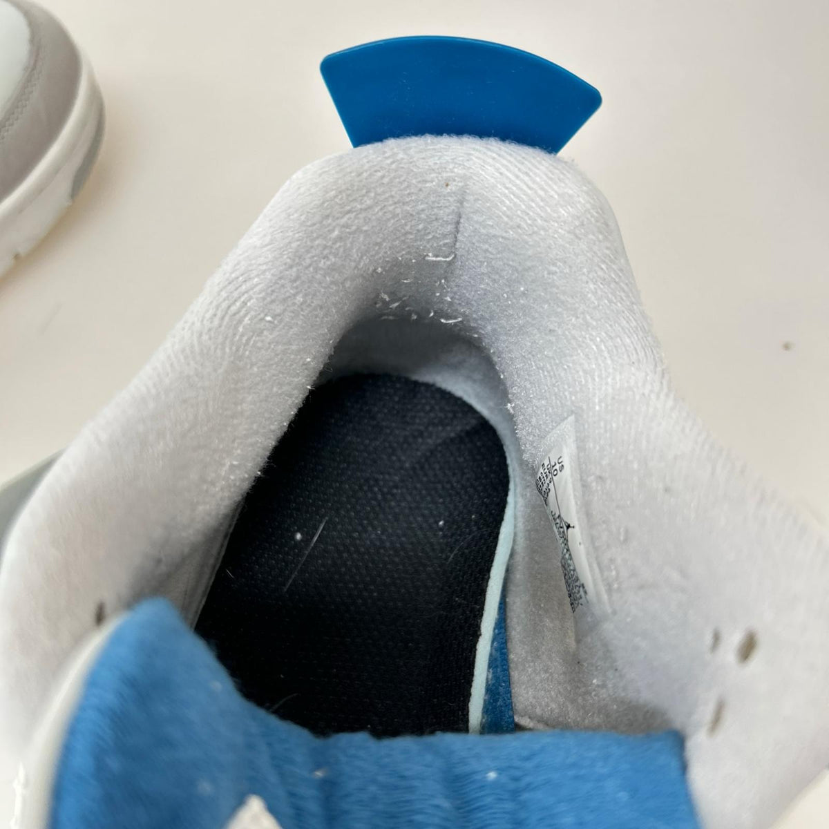 スニーカー AIR JORDAN 4　RETRO 28cm (US10 UK9 1/2 EU46)