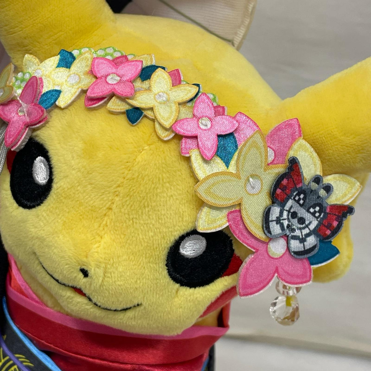 ポケモンセンター 舞妓はんピカチュウ　ぬいぐるみ 和傘・立ち姿Ｖｅｒ． ポケットモンスター ポケモン フィギュア/グッズ