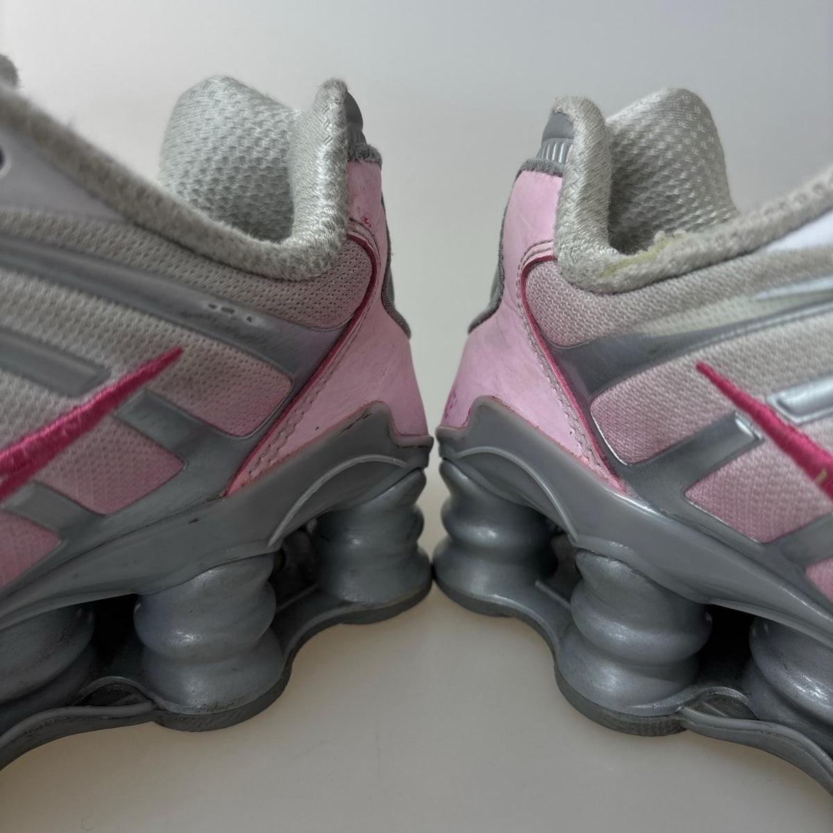 スニーカー Shox TL ｼﾙﾊﾞｰ ﾋﾟﾝｸ 24..5cm 24.5cm (US6 1/2 UK6 EU39)