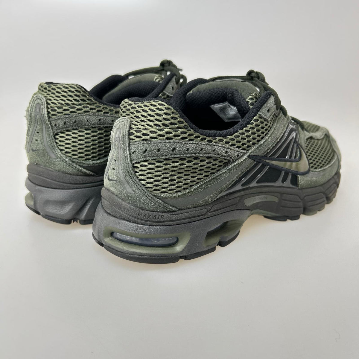 スニーカー AIR MAX MOTO ｶｰｺﾞｶｰｷ (29.5cm) 29.5cm (US11 1/2 UK11 EU49) カーキ