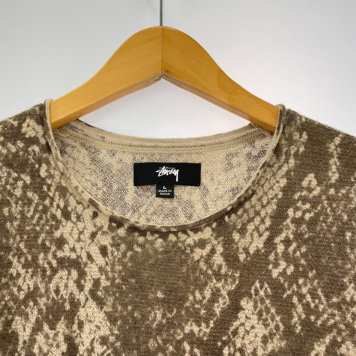 ニット STUSSY 25AW Python Knit Crew Kahki ﾊﾟｲｿﾝﾆｯﾄ L