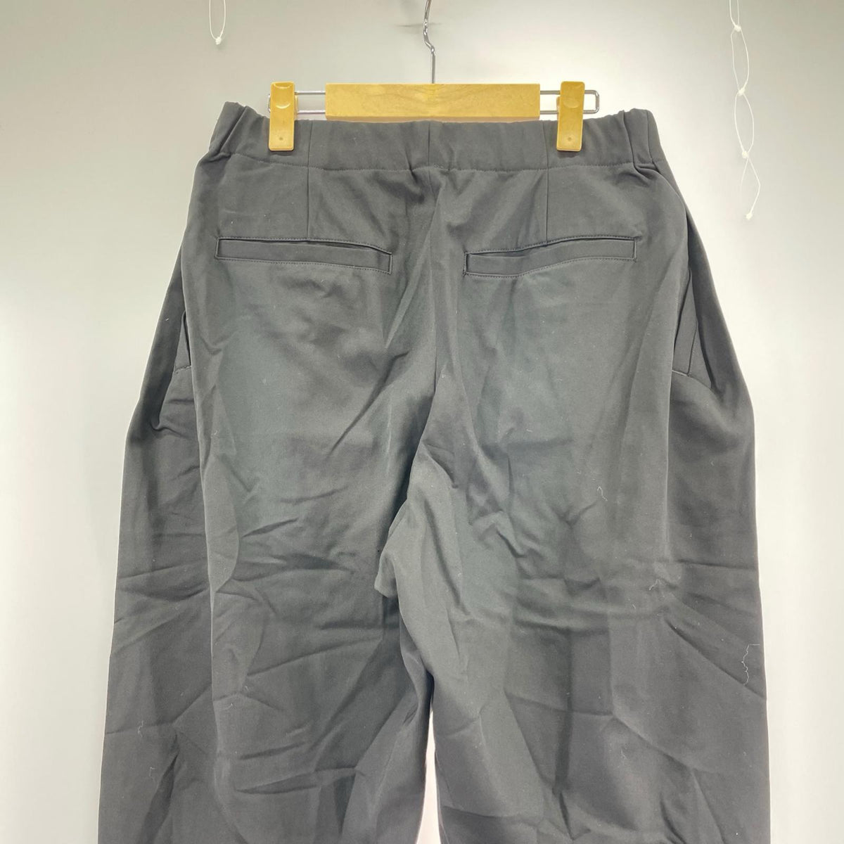 パンツ ISSEY MIYAKE ｲｰｼﾞｰｽﾗｯｸｽ 3 ブラック