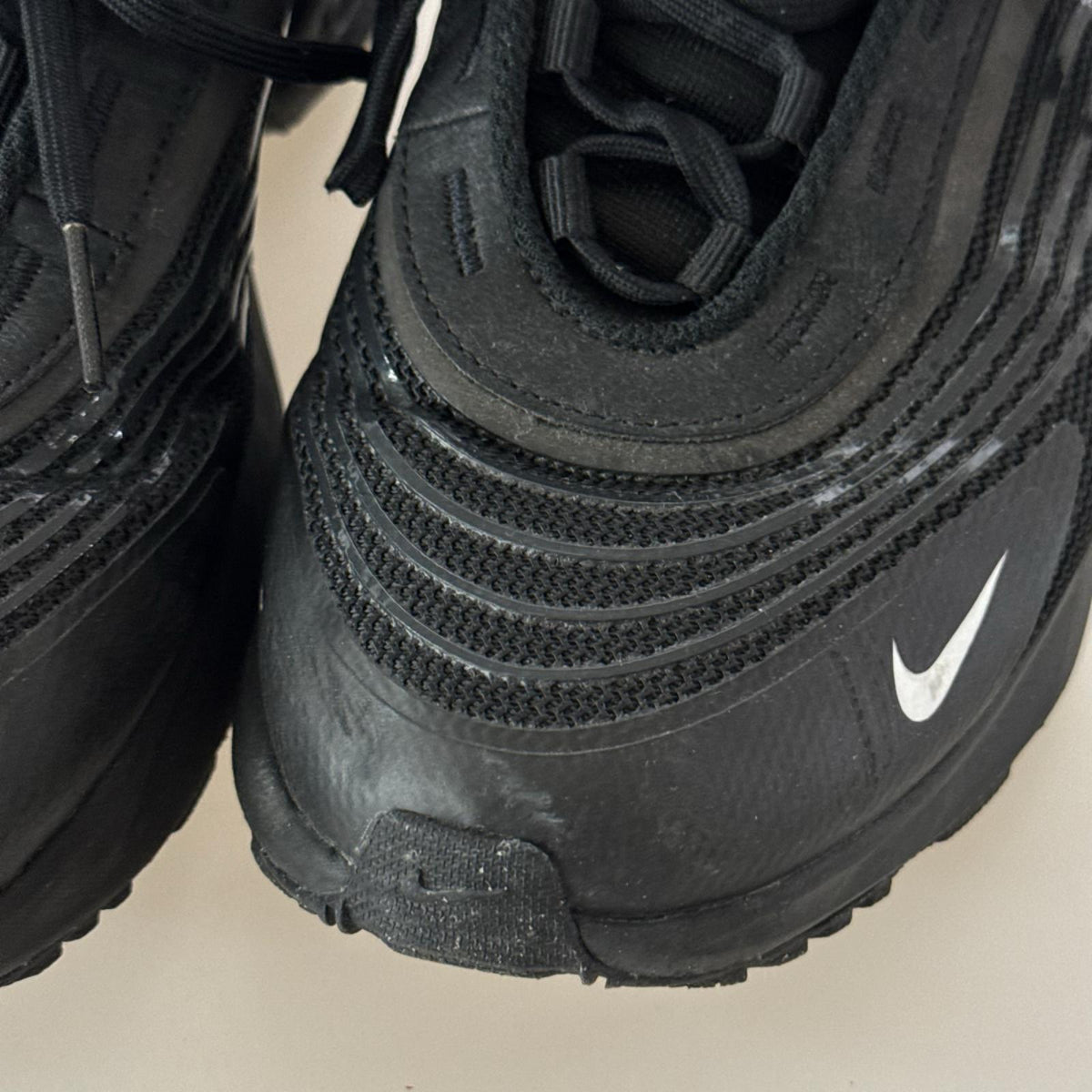 スニーカー AIR MAX FIRE 26.5cm 26.5cm (US8 1/2 UK8 EU43) ブラック