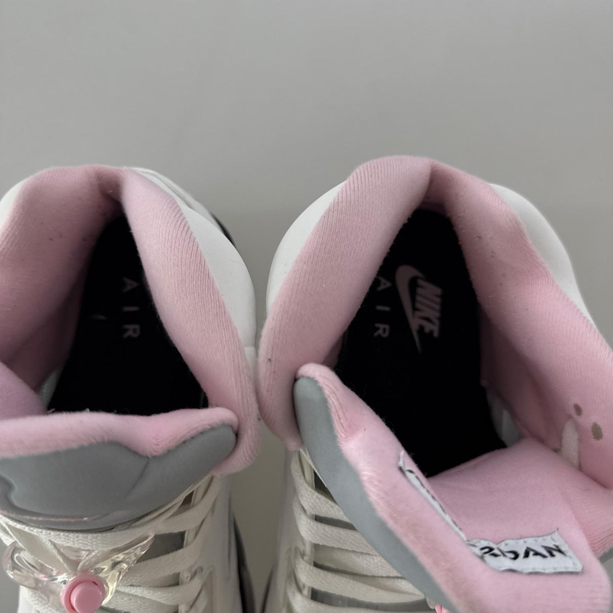 スニーカー AIR JORDAN 5 RETRO Medium Soft Pink 27.5cm (US9 1/2 UK9 EU45)