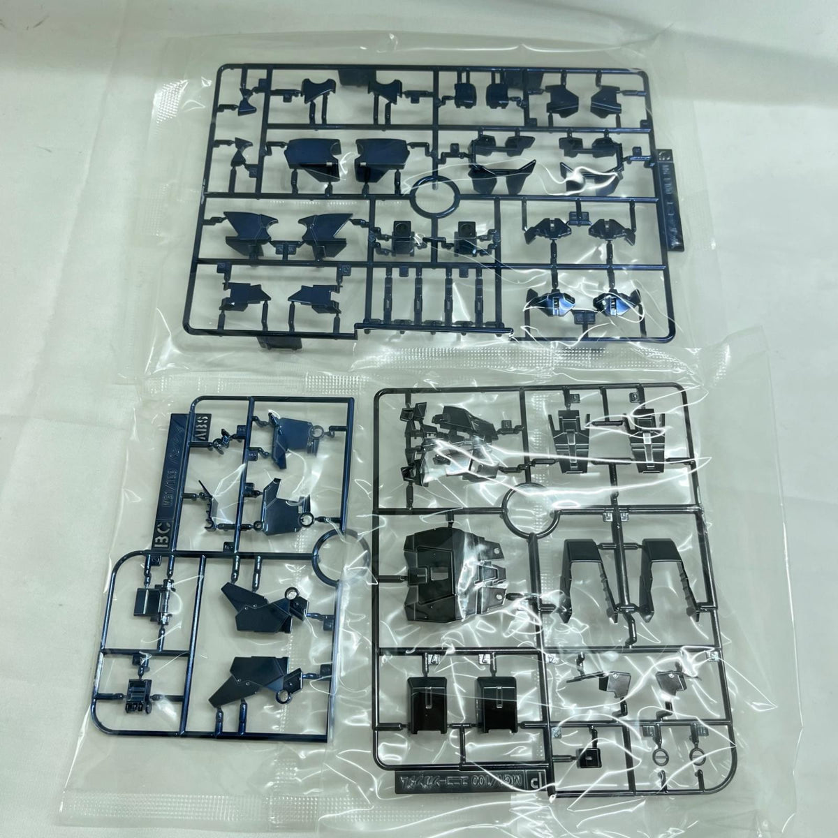 RX-0 ユニコーンガンダム2号機 バンシィ チタニウムフィニッシュ ユニコーンガンダム BANDAI ガンプラ