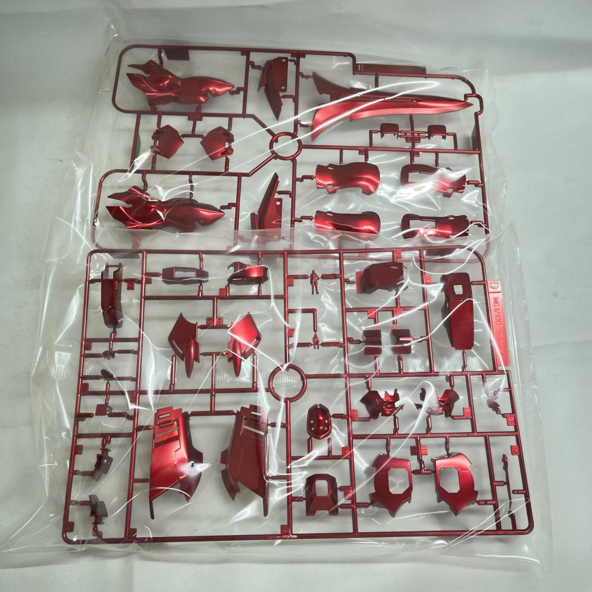 MSN-06S シナンジュ Ver.ka. チタニウムフィニッシュ ユニコーンガンダム BANDAI ガンプラ