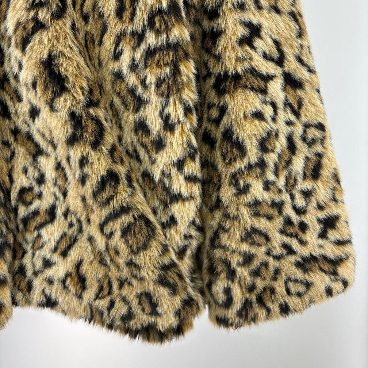 ジャケット ﾌｪｲｸﾌｧｰｺｰﾄ ﾚｵﾊﾟｰﾄﾞ  (F) フリー