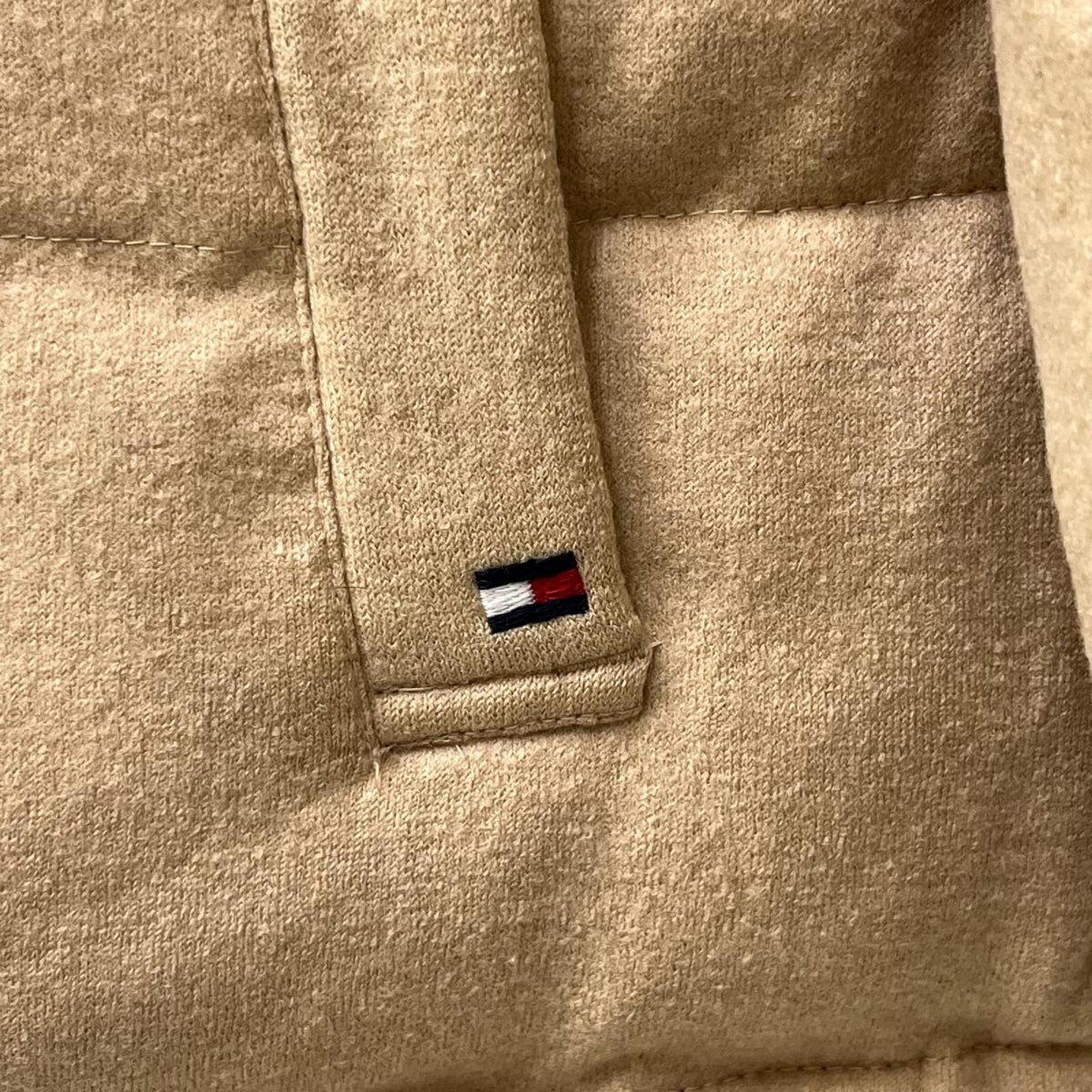 ダウンジャケット TOMMY HILFIGER ﾘﾊﾞｰｼﾌﾞﾙ ﾀﾞｳﾝｼﾞｬｹｯﾄ