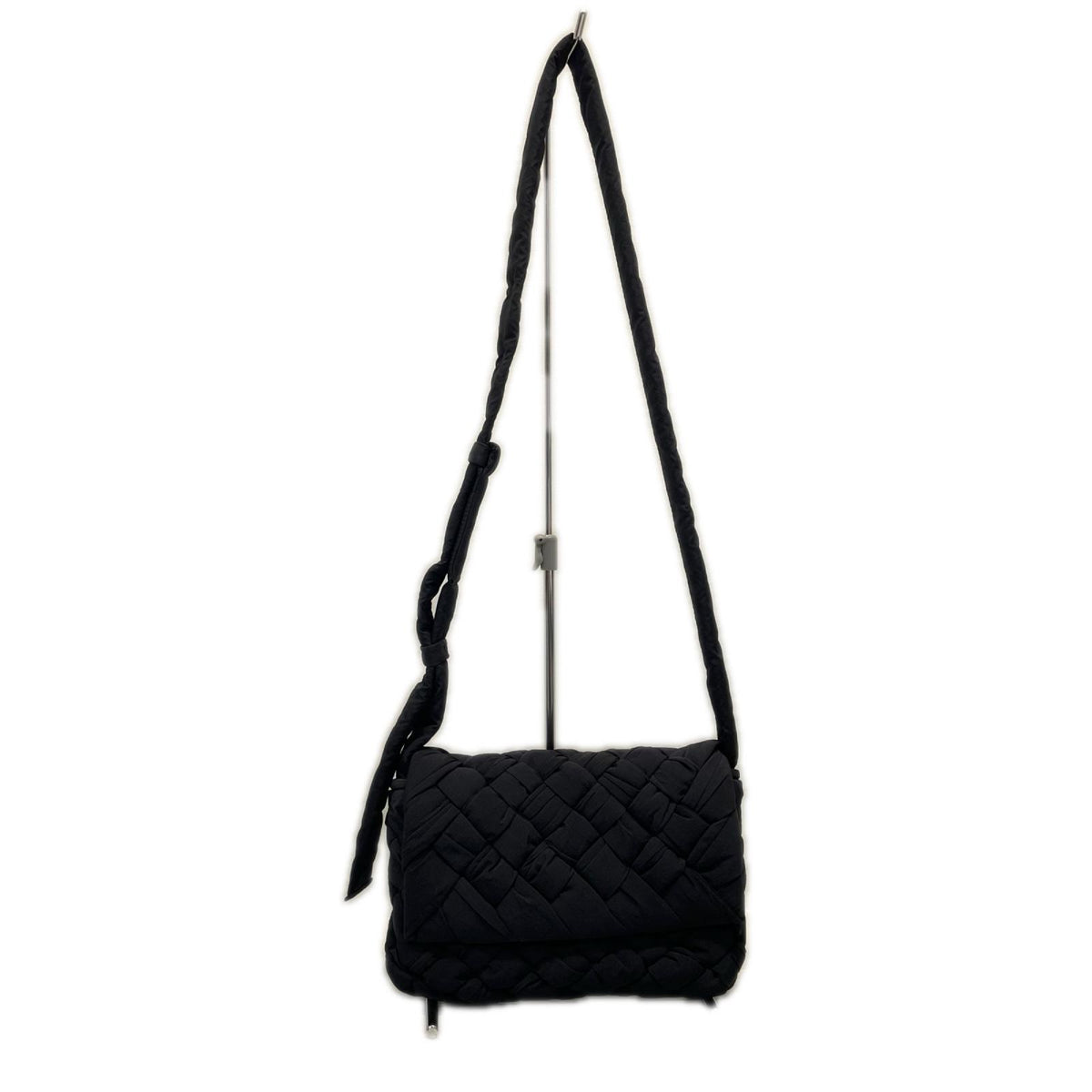 Bottega Veneta ｽﾓｰﾙﾗﾝﾌﾟﾙ ﾒｯｾﾝｼﾞｬｰﾊﾞｯｸﾞ