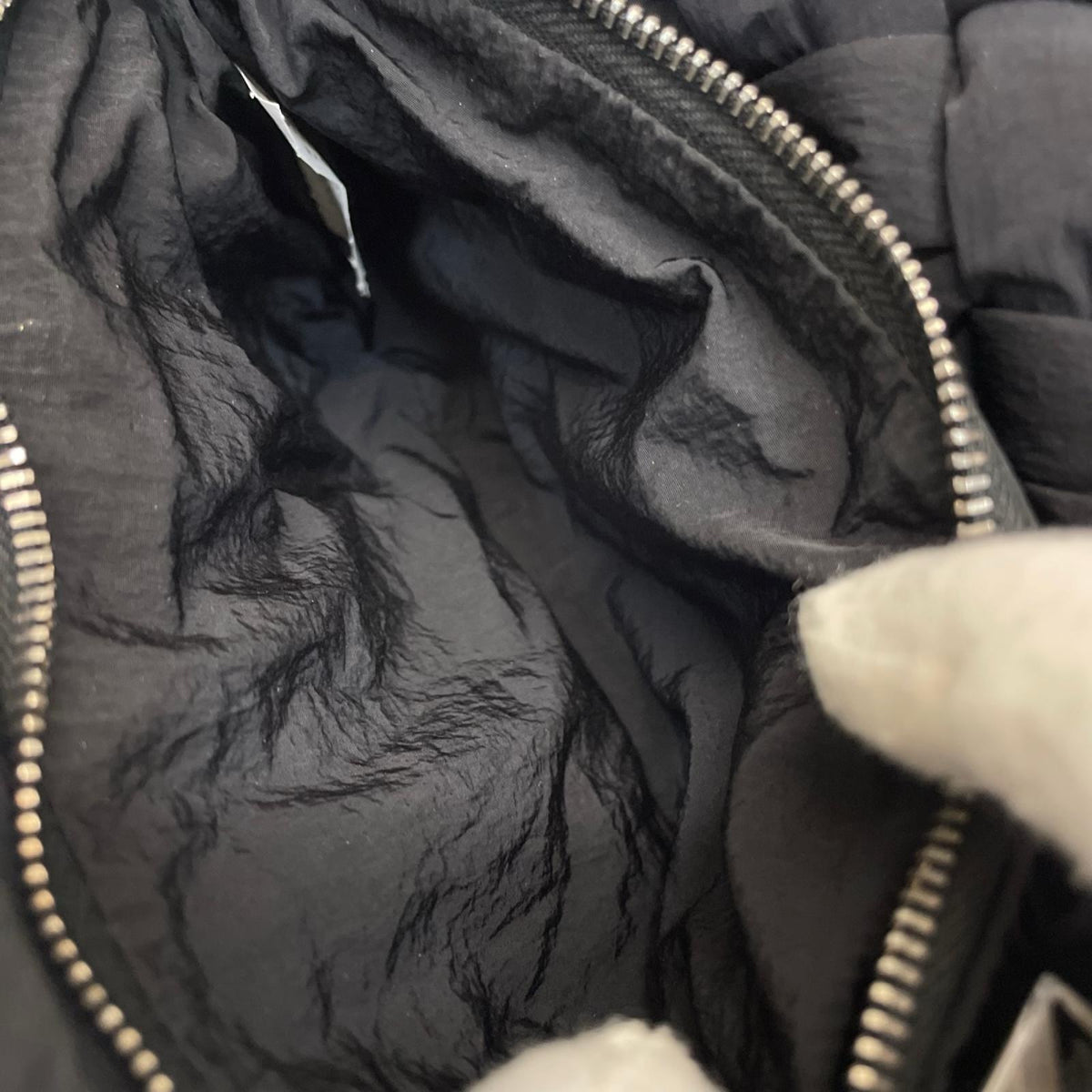 Bottega Veneta ｽﾓｰﾙﾗﾝﾌﾟﾙ ﾒｯｾﾝｼﾞｬｰﾊﾞｯｸﾞ