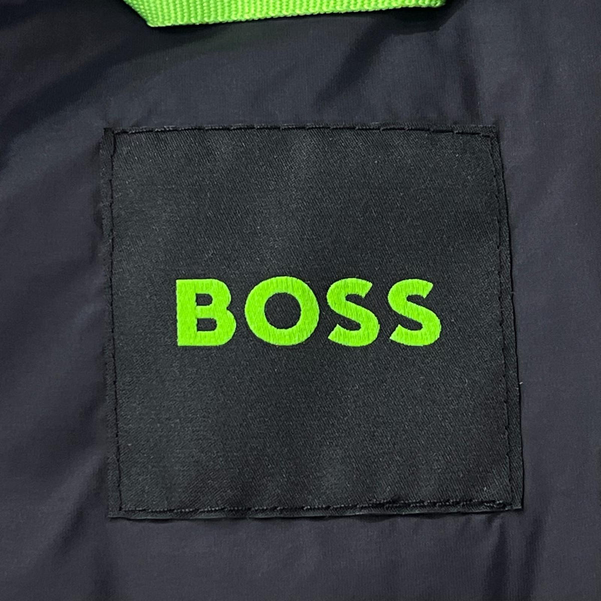 ダウンベスト HUGO BOSS ﾀﾞｳﾝﾍﾞｽﾄ ブラック