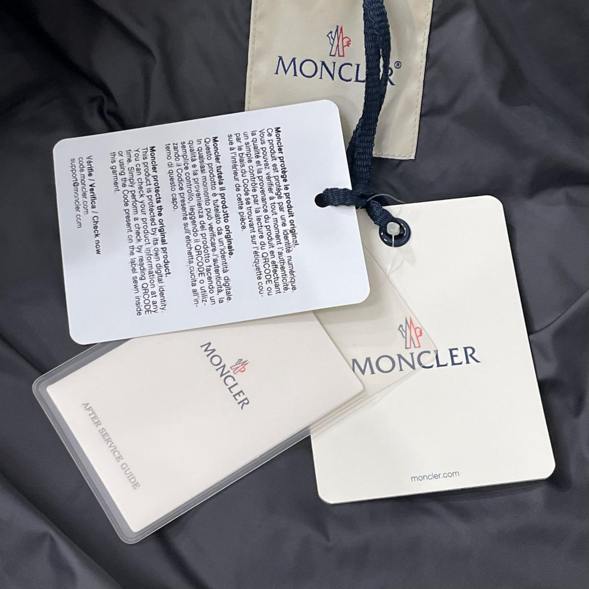 ダウンジャケット MONCLER BOURG GIUBBOTTO ｷﾙﾃｨﾝｸﾞﾀﾞｳﾝｼﾞｬｹｯﾄ 1 ﾁｬｺｰﾙ 1 ブラック
