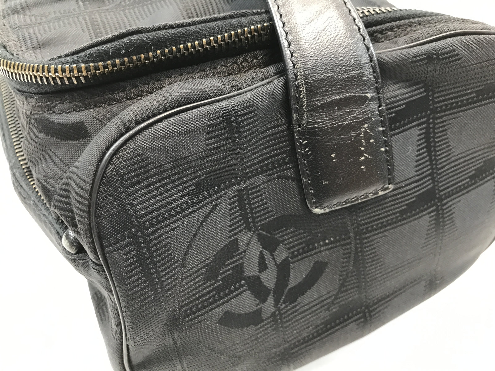 CHANEL　ニュートラベル　バニティポーチ