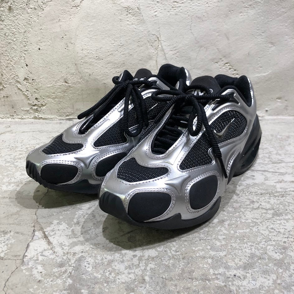 スニーカー AIR MAX MUSE 23.5