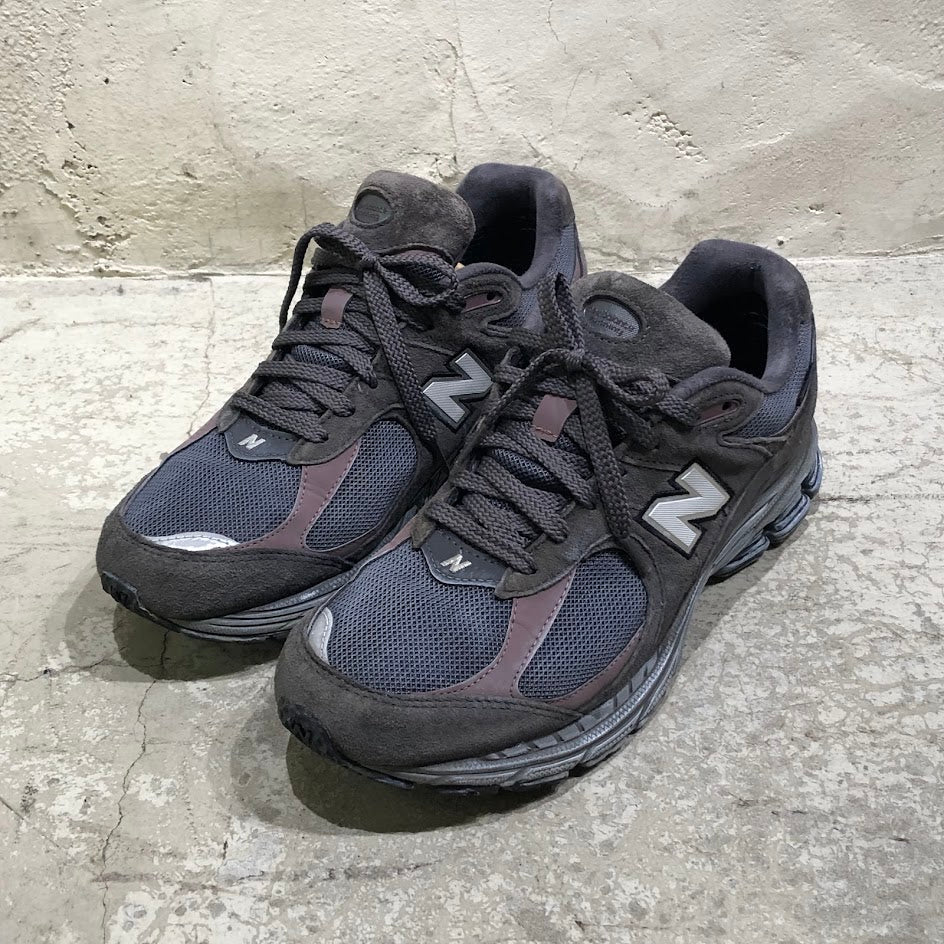 スニーカー M2002RXA MAGNET GRAY 28.0 28 グレー