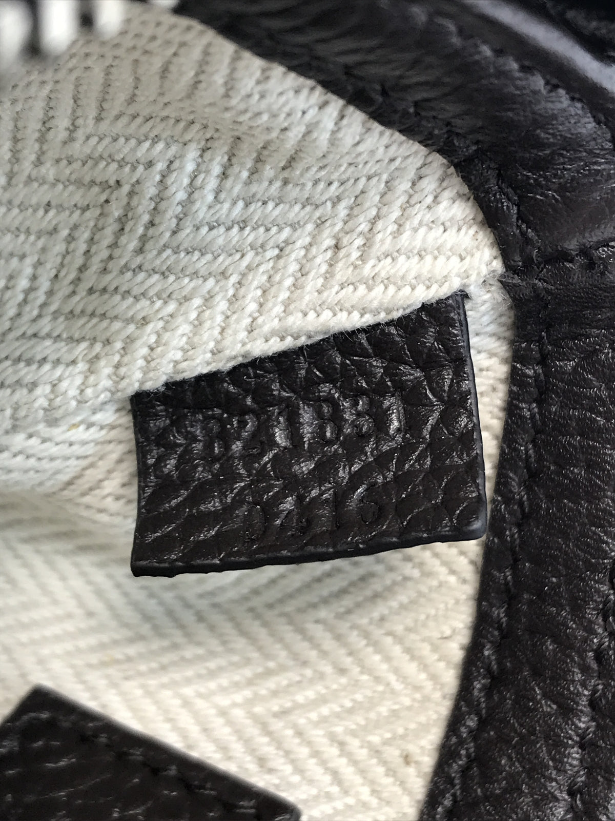 GUCCI ロゴマイクロショルダー 821831