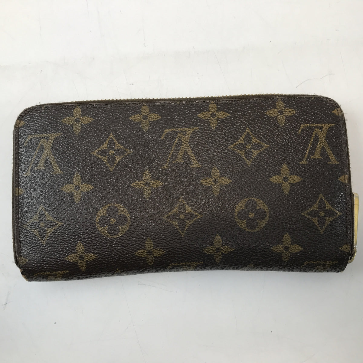ヴィトン ジッピーウォレット