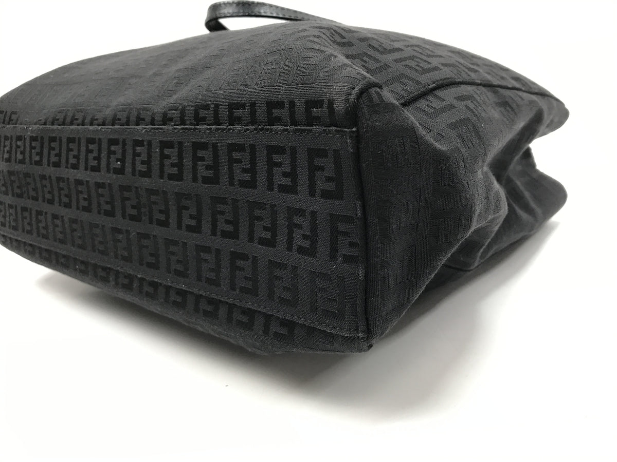FENDI FF柄 ｽﾞｯｷｰﾉ 黒 8BH133