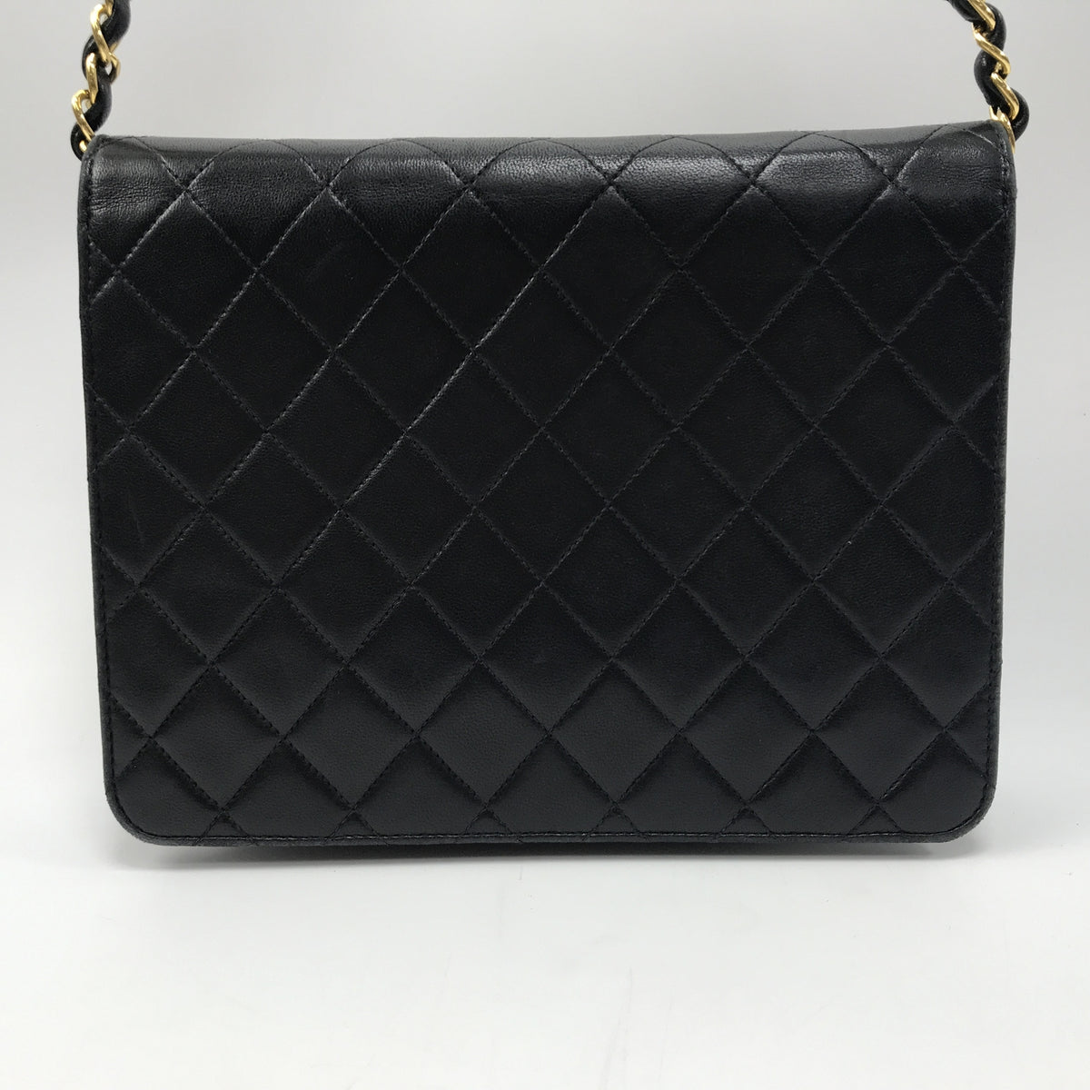 CHANEL ﾗﾑｽｷﾝ ﾏﾄﾗｯｾ ﾁｪｰﾝｼｮﾙﾀﾞｰﾊﾞｯｸﾞ ﾌﾞﾗｯｸ