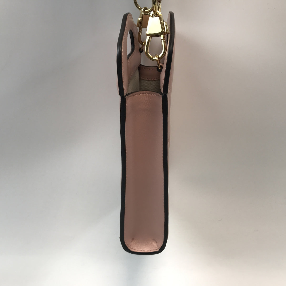 GUCCI GGマトラッセ ピンク