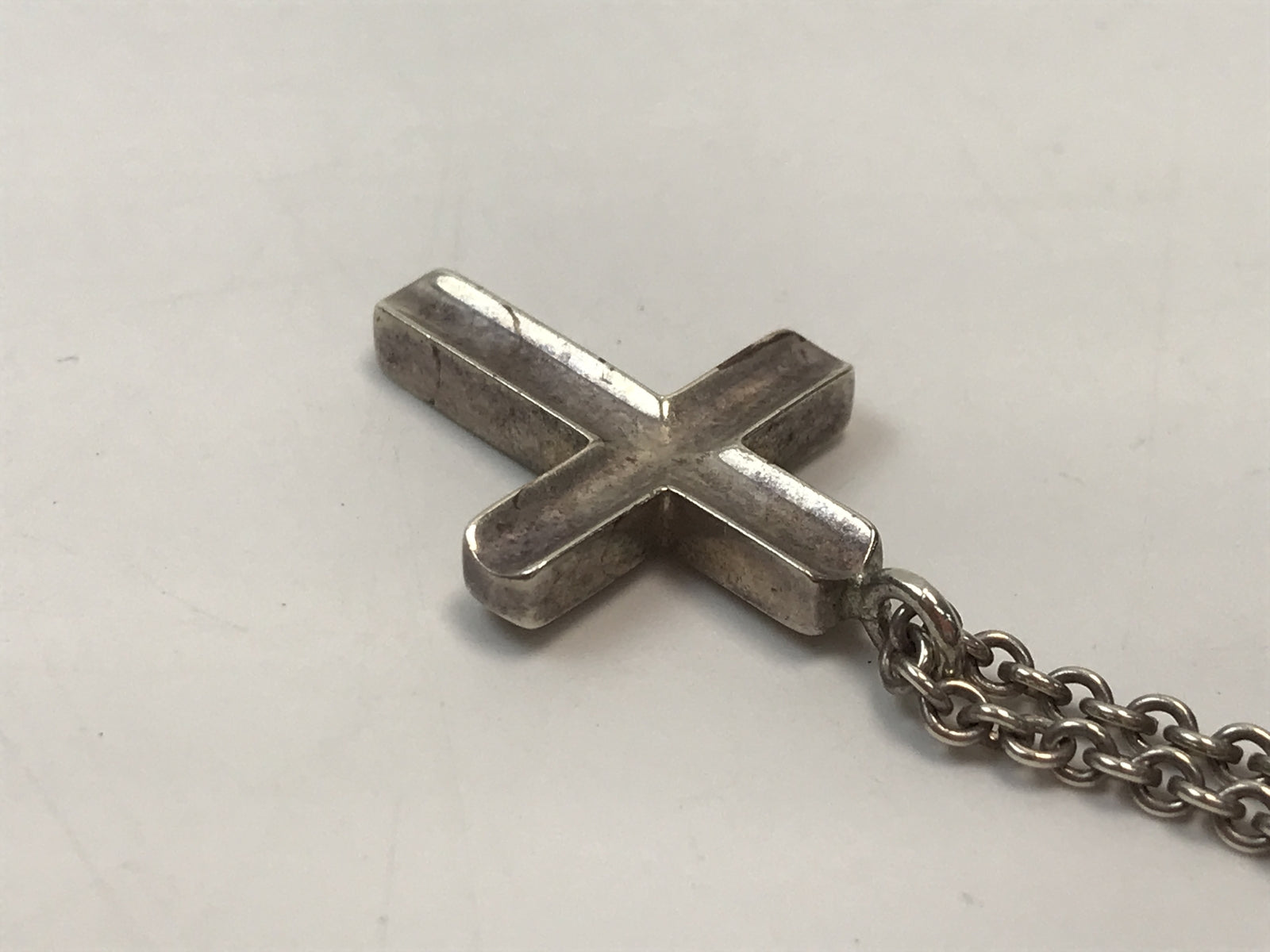 Tiffany＆Co. コンケーブクロス ネックレス