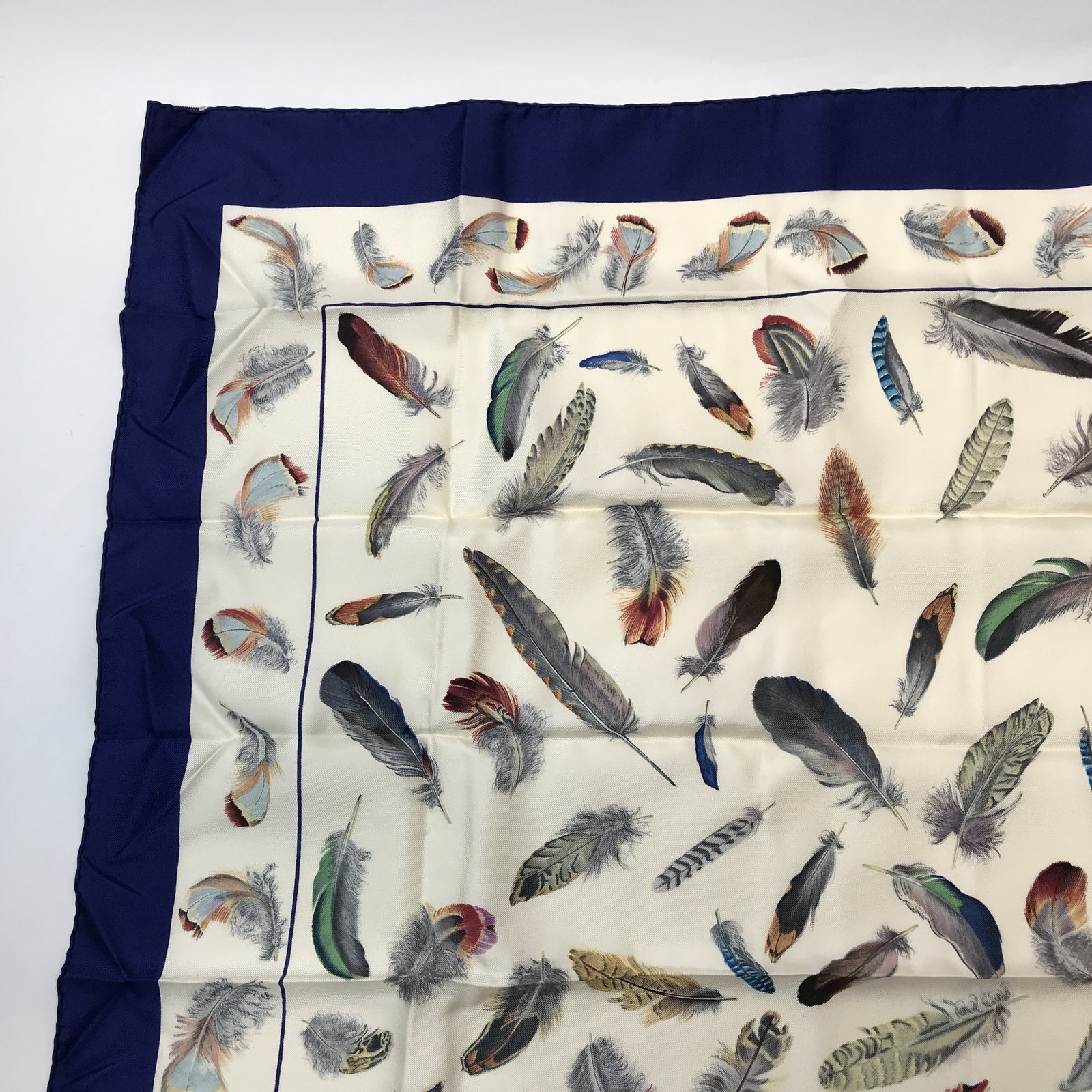 HERMES カレ90 PLUMES 羽根柄