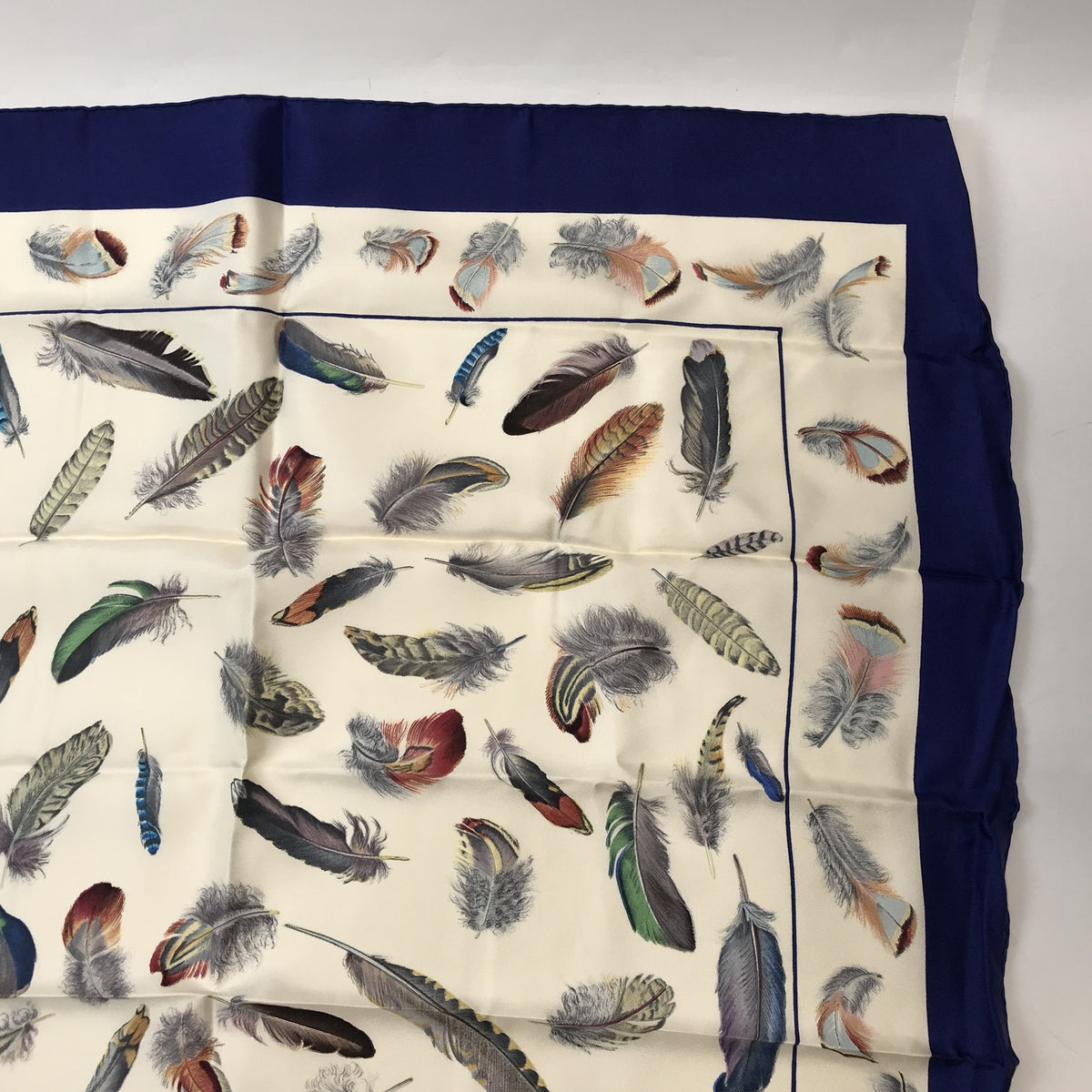 HERMES カレ90 PLUMES 羽根柄